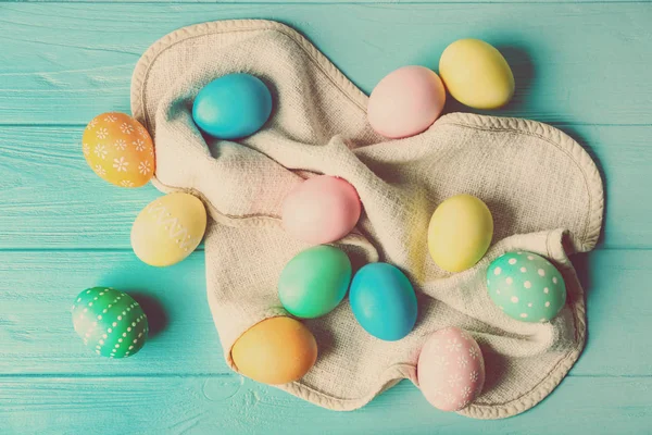 Huevos coloridos de Pascua —  Fotos de Stock