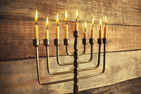 Menorá con velas para Hanukkah — Foto de Stock