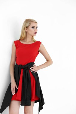 genç ve güzel sarışın kadın 