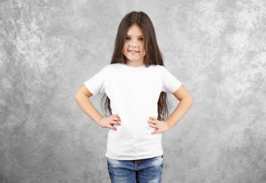 Boş t-shirt, küçük kız