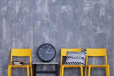 duvar arka plan üzerinde koltukları