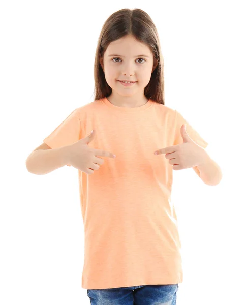Klein meisje in lege t-shirt — Stockfoto