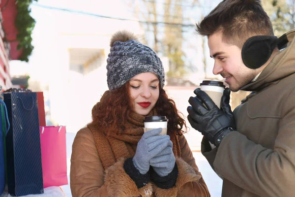 Kadın ve erkek kahve içme — Stok fotoğraf