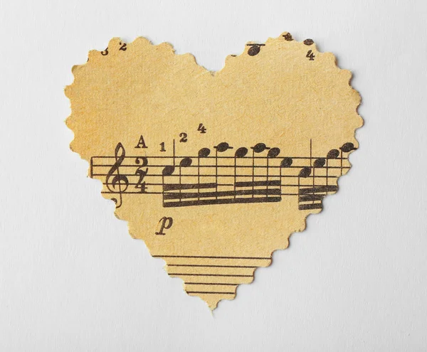 Corazón de papel con notas —  Fotos de Stock