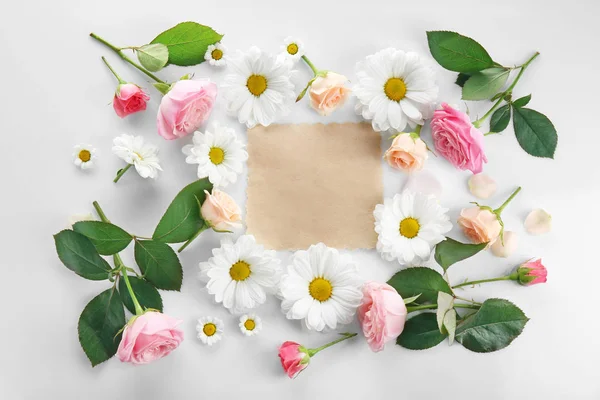 Frischer blumiger Rahmen — Stockfoto