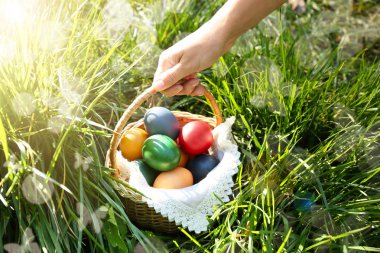 Paskalya yumurtalı sepet