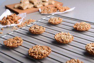 raf pişirme üzerinde tanımlama bilgileri