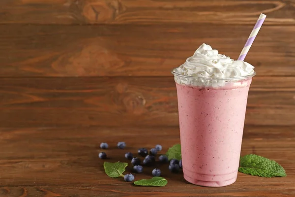 Delicious berry milkshake — Stock Photo, Image