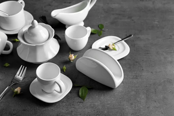 Beyaz porselen çay seti — Stok fotoğraf