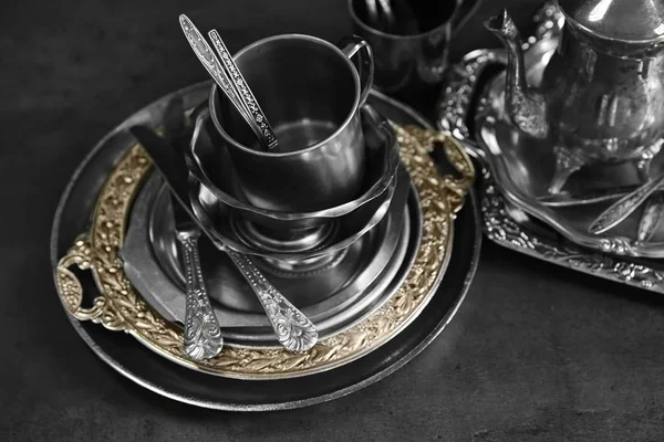 テーブルの上の銀食器 — ストック写真