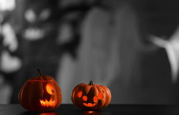 Skrämmande halloween-pumpor — Stockfoto