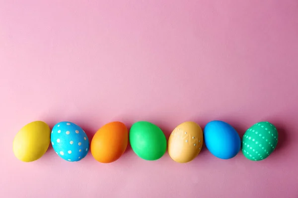 Coloridos huevos de Pascua —  Fotos de Stock