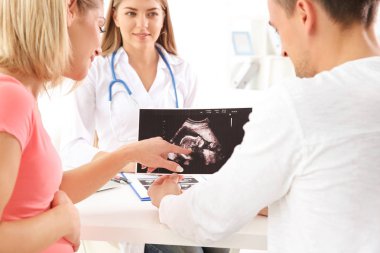 Kadın hastalıkları Danışma. Bebek kaç Doktor gösteren ultrason tarama