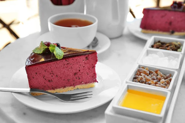 Lezzetli berry cheesecake