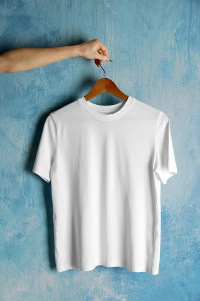 T-shirt de cor branca — Fotografia de Stock