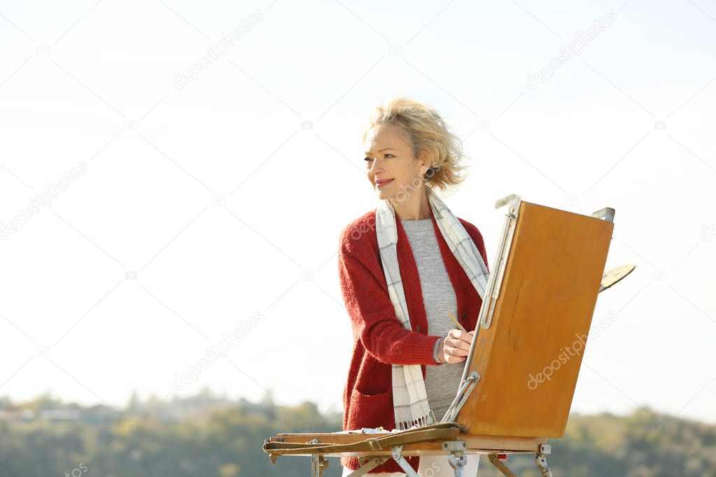 artist painting picture