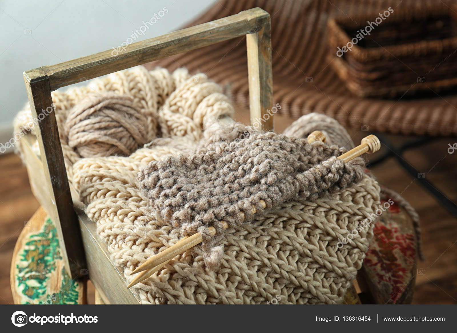 Knitting yarn and needles — Stock Photo © belchonock 136316454