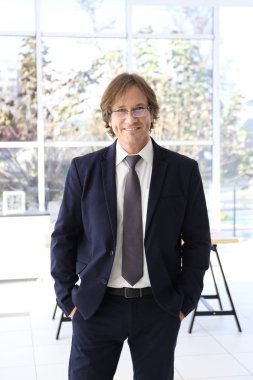 Başarılı olgun adam 