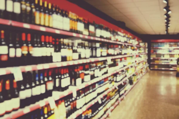 Oddělení alkoholu v supermarketu — Stock fotografie