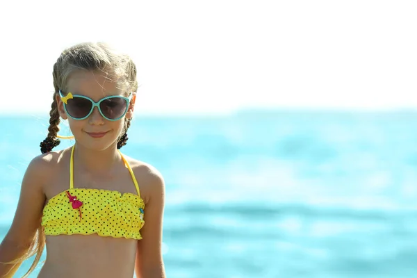 Nettes Mädchen Hat Spaß Strand — Stockfoto