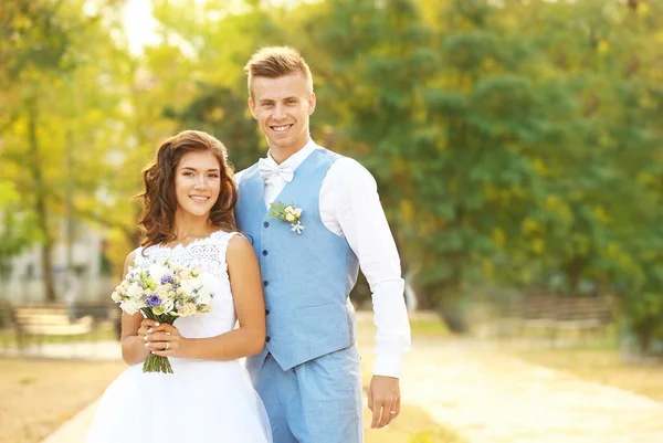 Beautiful wedding couple — Stock Photo, Image