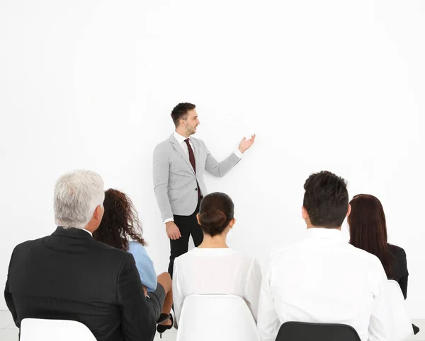 Concetto Formazione Aziendale Uomini Affari Che Riuniscono Sala Conferenze — Foto Stock