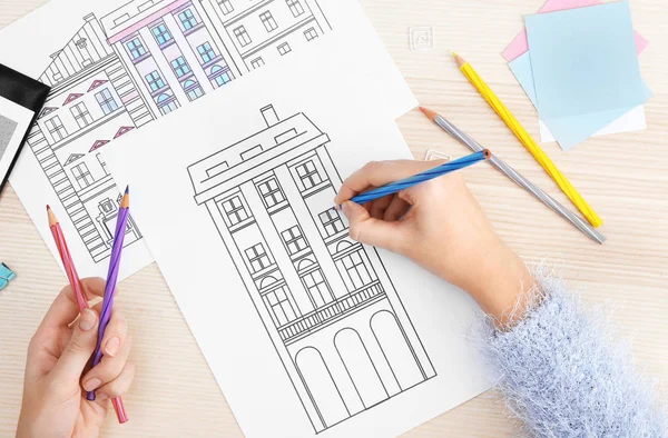 Woman coloring anti stress picture — Stock Photo, Image