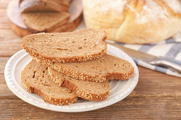 Plate of sliced bread — Stock Photo, Image