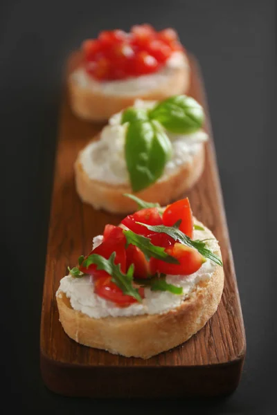 美味的新鲜 bruschettas — 图库照片