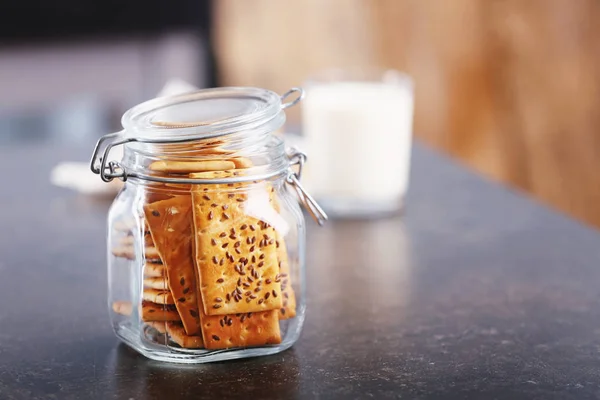 Müslikekse im Glas — Stockfoto