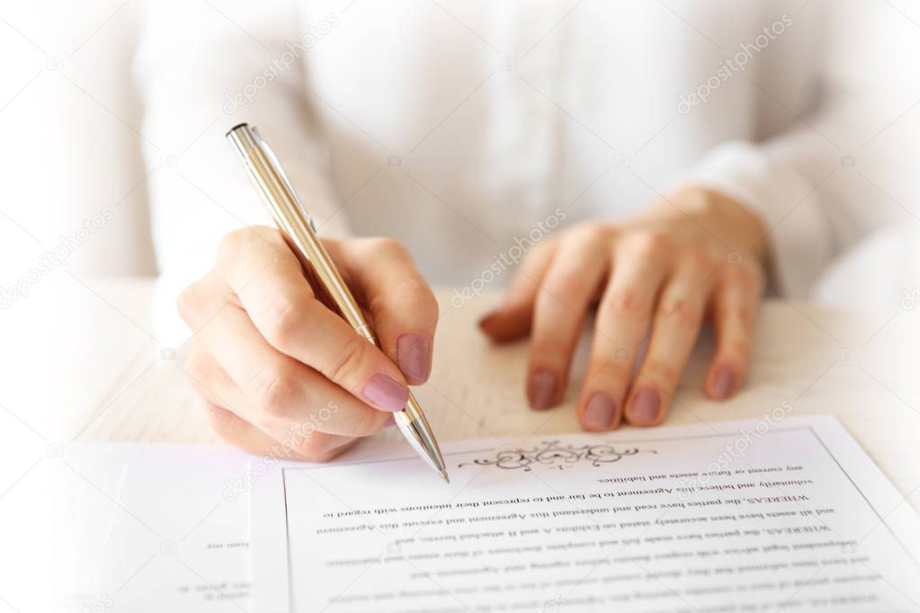 signing marriage contract