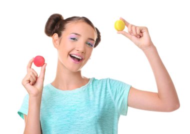 Macarons ile şirin kız