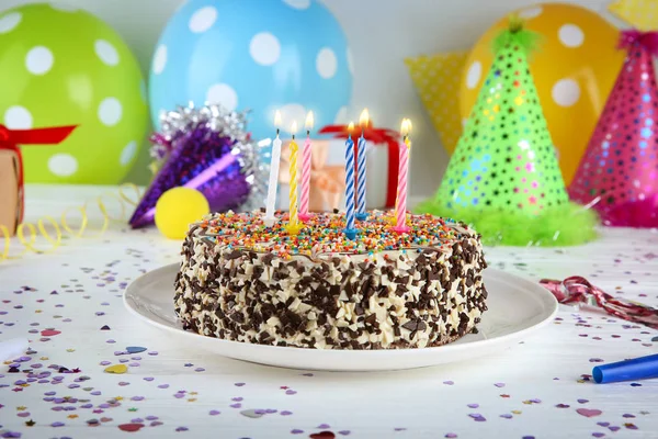 Délicieux gâteau d'anniversaire — Photo