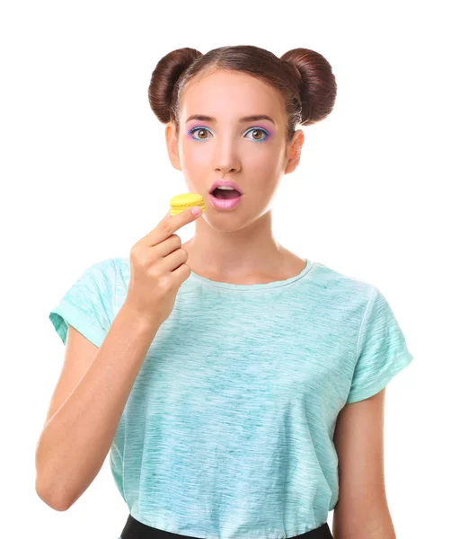 Menina bonito com macaron — Fotografia de Stock