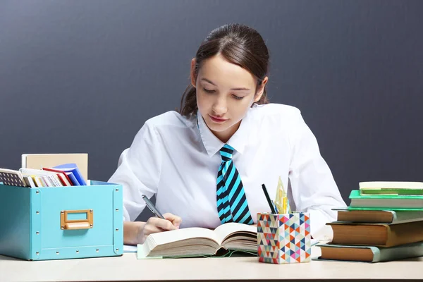 Estudiante Estudiando Aula — Foto de Stock