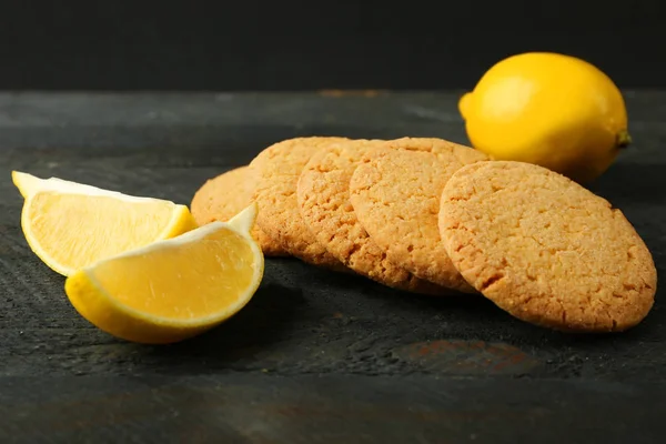Galletas de limón y fruta fresca — Foto de Stock