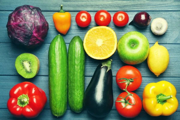 Renkli meyve ve sebzeler — Stok fotoğraf