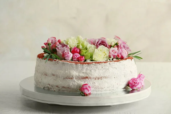 Delicioso bolo decorado — Fotografia de Stock