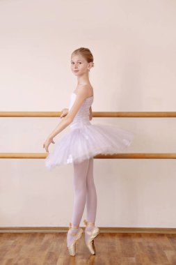 genç güzel balerin