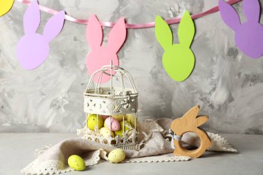 Paskalya yumurtaları ve dekorasyonlar