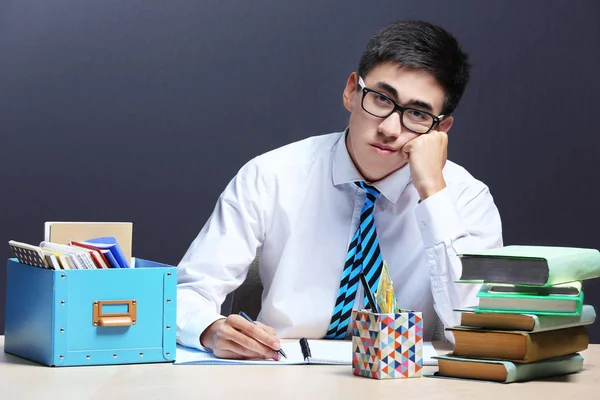 Student tired of studying in classroom — Stock Photo, Image