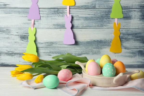 Ovos de Páscoa e decorações — Fotografia de Stock