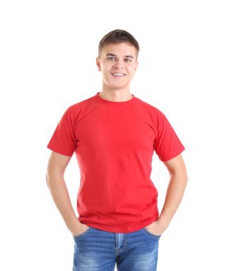 Genç adam boş t-shirt 