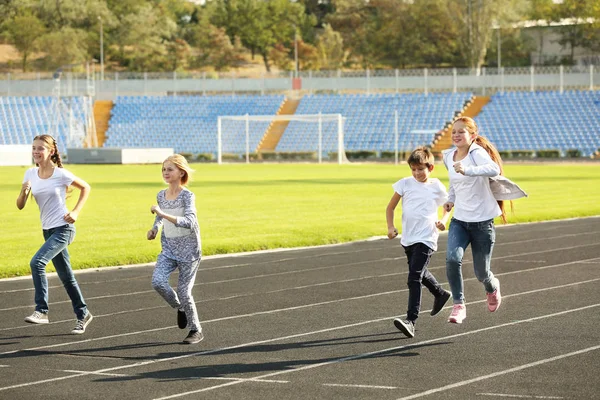 Sportos Gyermekek Futó Pálya Stadion — Stock Fotó