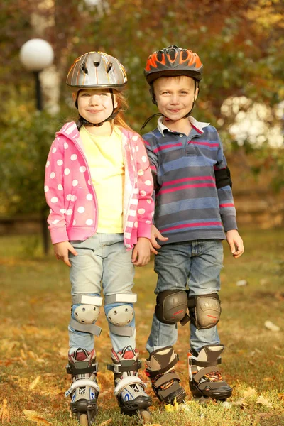 Cute Little Girl Boy Roller Skates Park — Stock Photo, Image