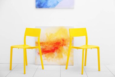 duvar arka plan üzerinde koltukları