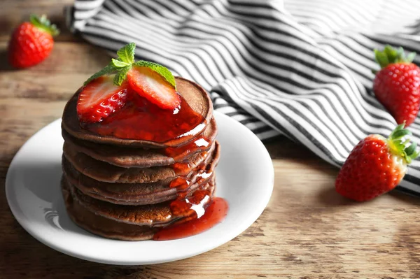 Delicious chocolate pancakes — Stock Photo, Image