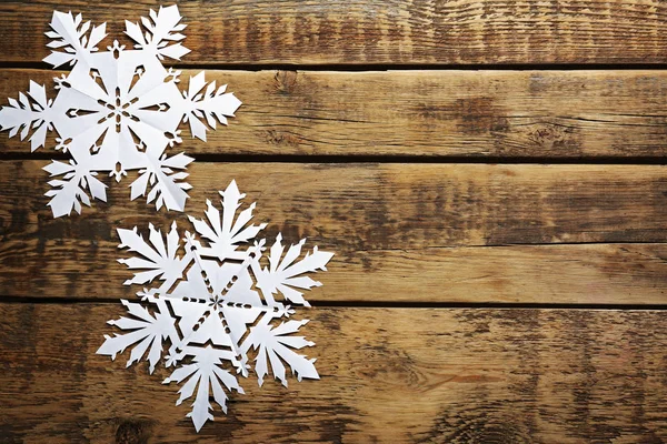 Schöne Schneeflocken aus Papier — Stockfoto