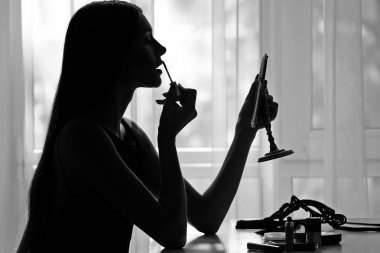 Onu yaparken kadın makyaj