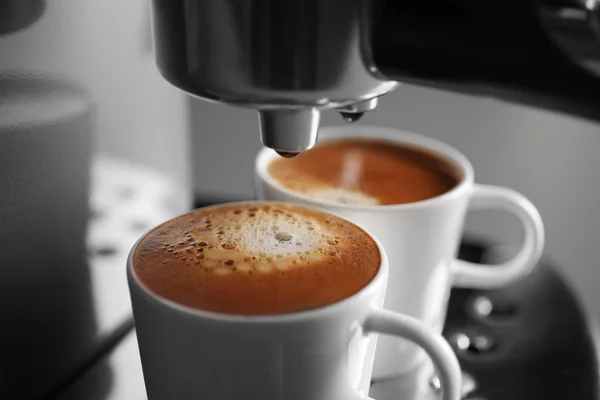 Ny kaffebryggare — Stockfoto